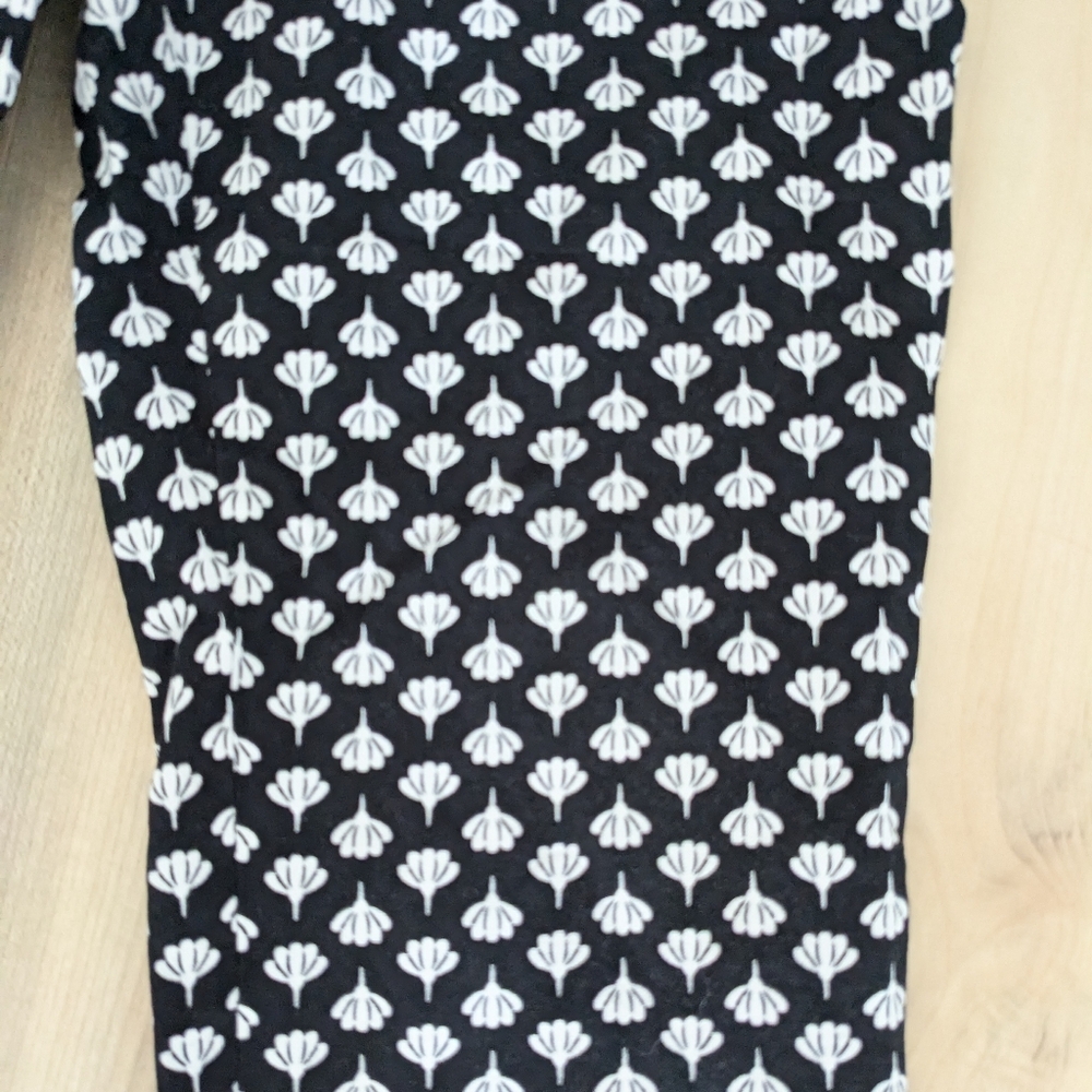 Talbots Chatham Scallop-hem Crops - Picture 7 of 8